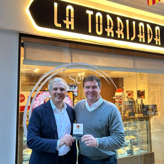 La Torrijada는 주 안달루시아 대한민국 명예영사관으로부터 인정받은 또 다른 기업으로 선정되었습니다.